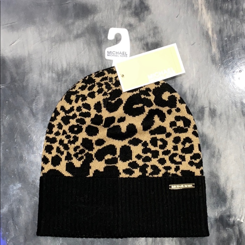NEW MICHEAL KORS CHEETAH BLACK BEANIE WINTER HAT